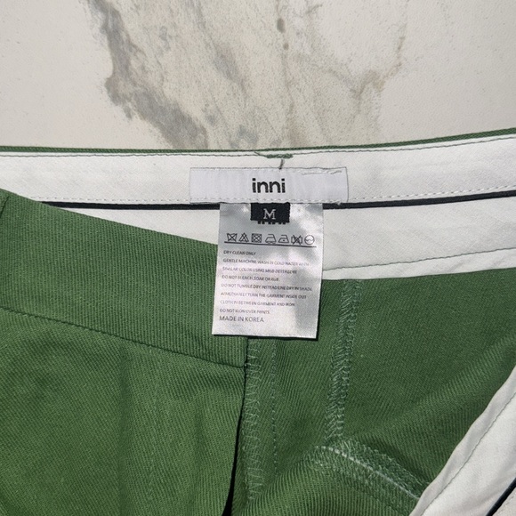 Green set from SOURCE UNKNOWN . Size medium never been worn - Picture 6 of 9